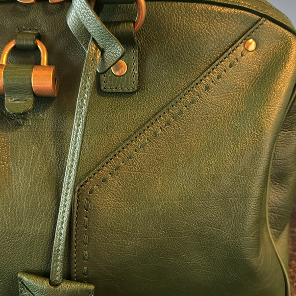 YVES SAINT LAURENT
Green Leather Muse Bowler Bag - Picture 5 of 12